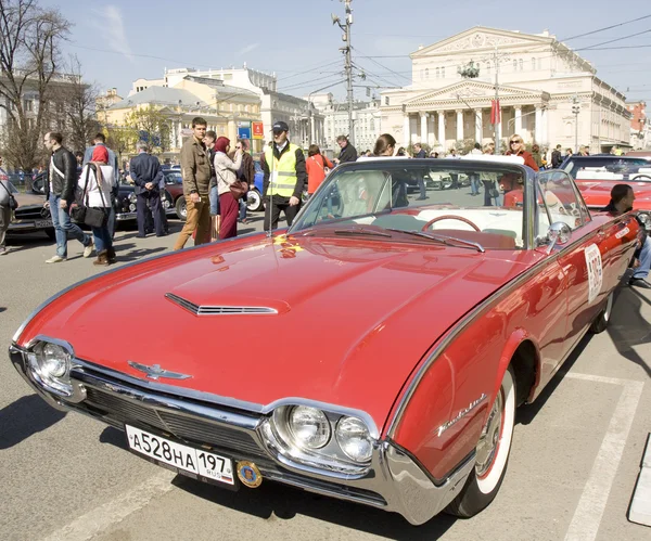 Retro samochodów Ford Thonderbird — Zdjęcie stockowe