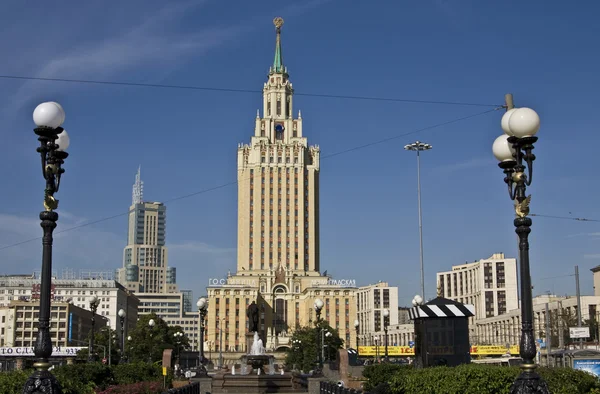 Moskau, hotel leningradskaya hilton — Stockfoto