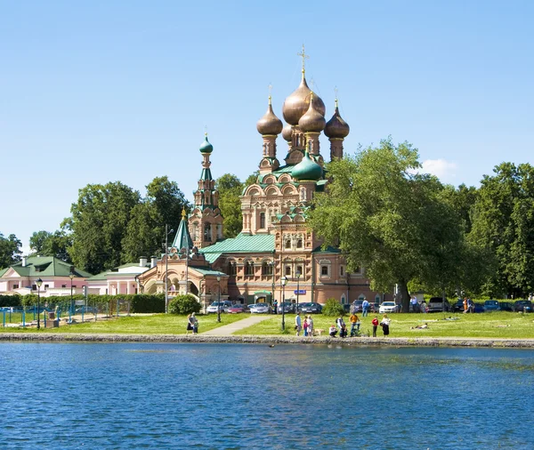 Moskou, Trinity Kerk in Ostankino- — Stockfoto