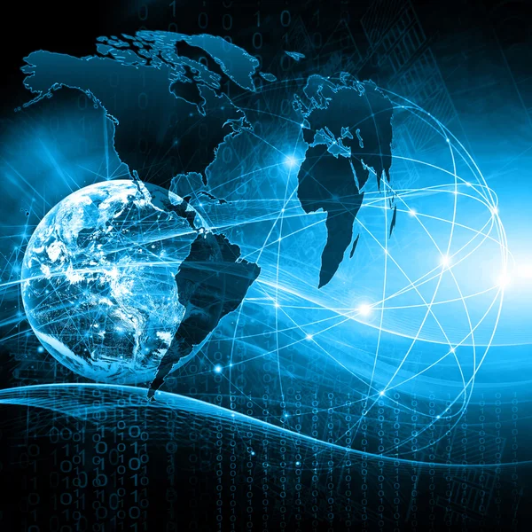 Mapa del mundo sobre un fondo tecnológico, líneas luminosas símbolos de Internet, radio, televisión, comunicaciones móviles y por satélite . —  Fotos de Stock