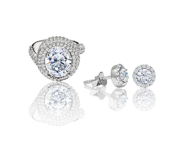 Anello di diamanti e orecchini su sfondo bianco, illustrazione 3d — Foto Stock