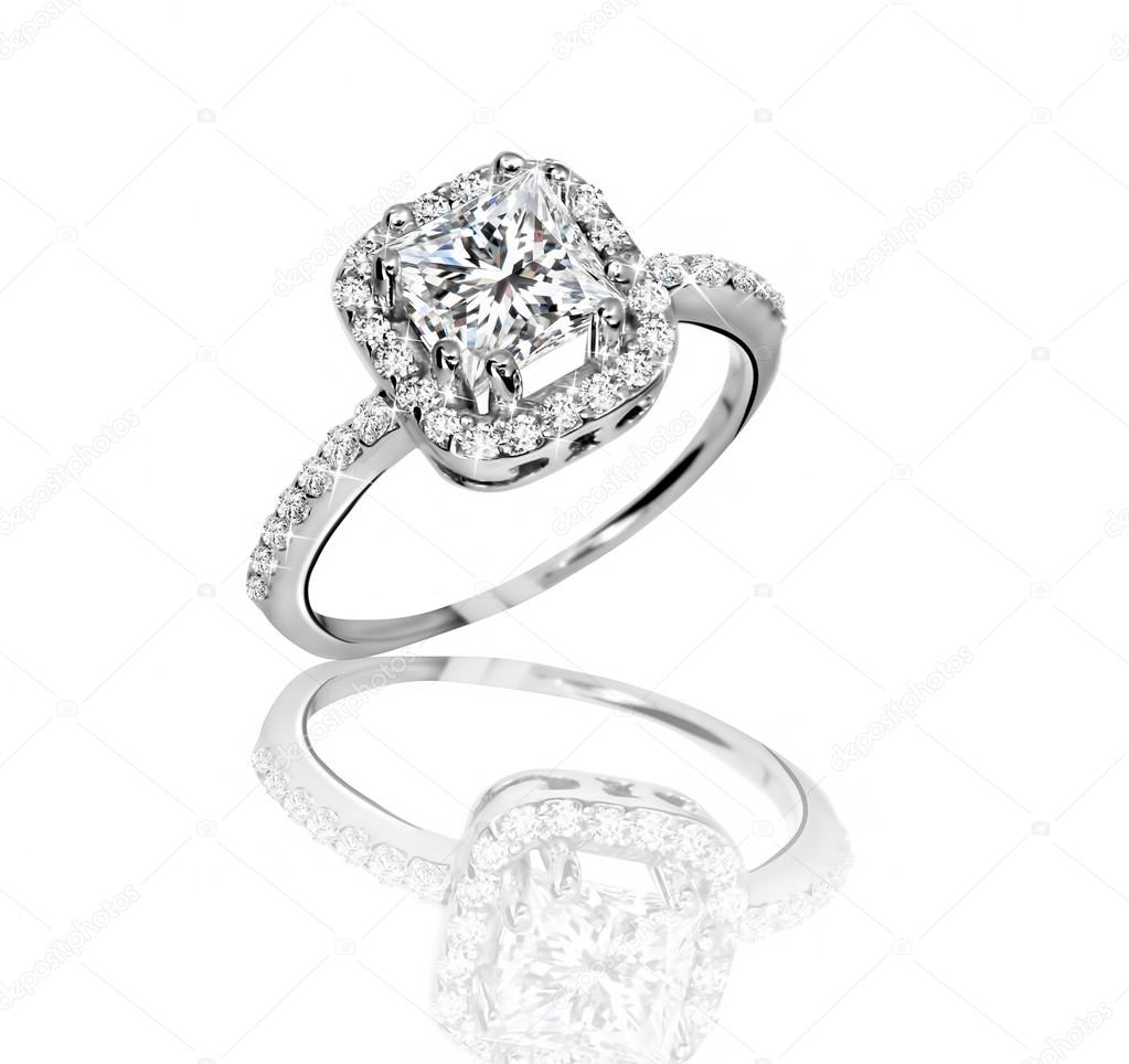The best engagement ring. Best wedding and engagement ring