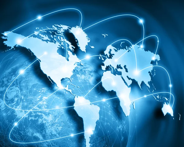 Weltkarte auf einem technologischen Hintergrund, glühende Linien Symbole des Internets, Radio, Fernsehen, Mobilfunk und Satellitenkommunikation. Elemente dieses Bildes von der nasa — Stockfoto