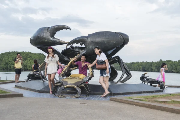 Staty av krabbor i Krabi, symbol för Krabi town, Thailand — Stockfoto