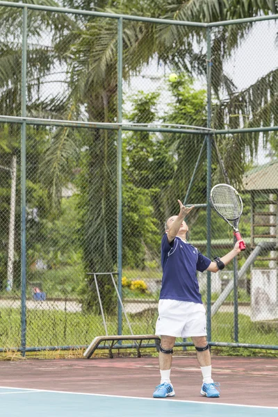 Tennis player in action — Stock Photo, Image