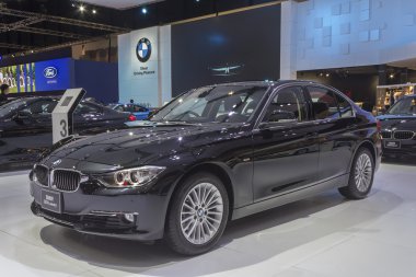 BMW 320i lüks araba