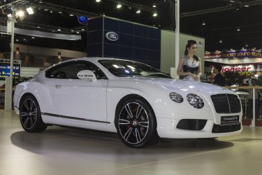 Bentley continental gt v8 araba
