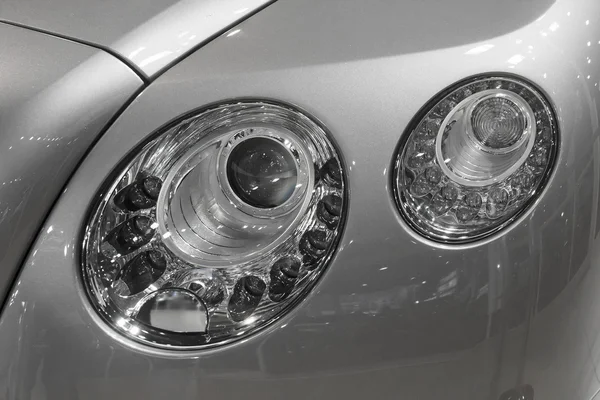 Koplamp van bentley auto — Stockfoto