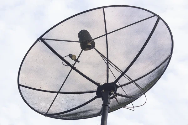 Satellite dish — Stock Photo, Image