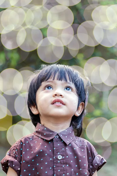 Asiatische süße kleine Junge — Stockfoto