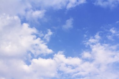 Mavi gökyüzü bulutları