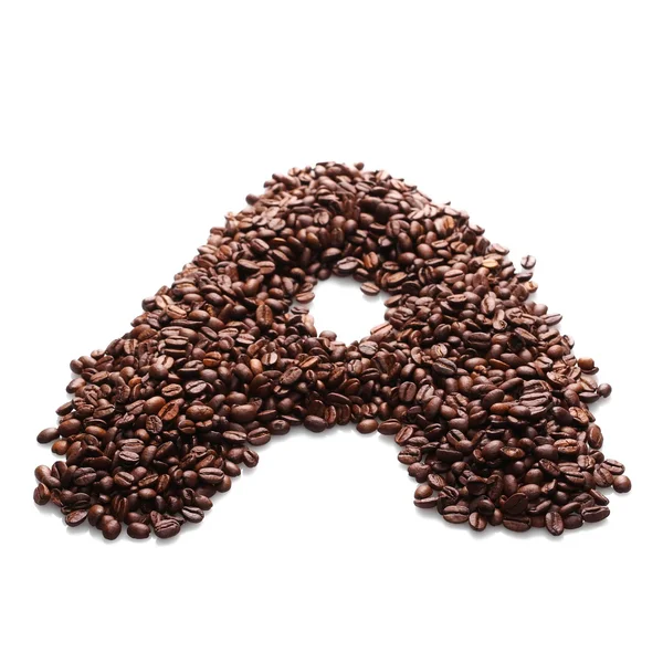 白い背景で隔離のコーヒー豆からアルファベットの手紙 — ストック写真