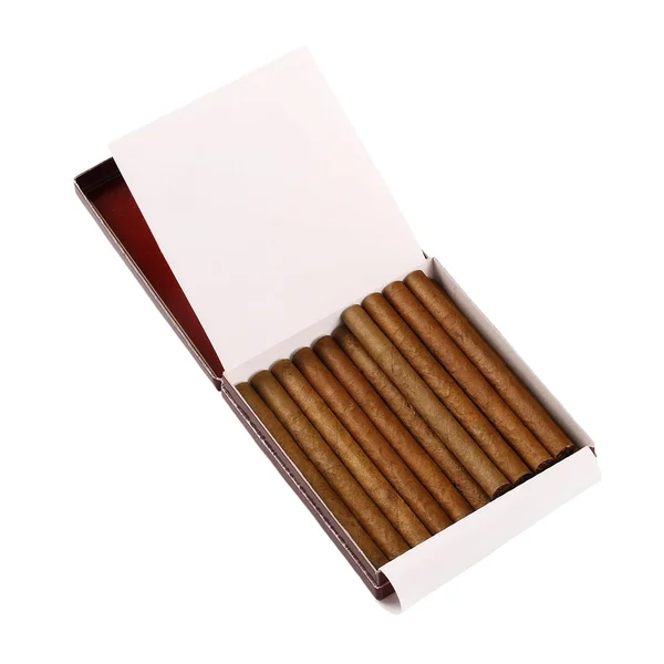 Сигарети в коробці ізольовані на білому — стокове фото