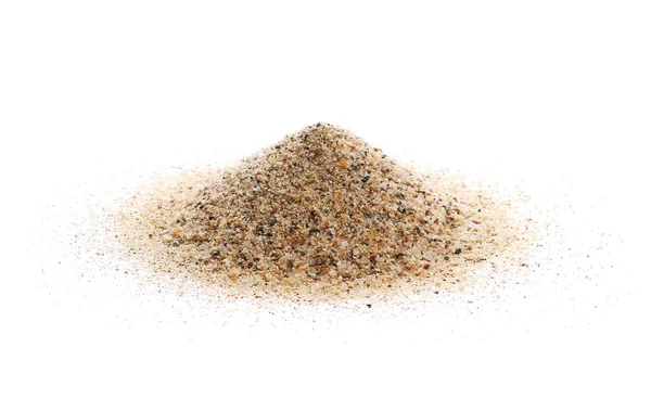 Sandhaufen isoliert auf weißem Hintergrund — Stockfoto