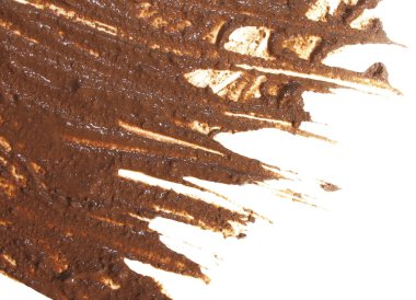 kırpma yolu ile beyaz arka plan üzerinde izole damla püskürtülür çamur