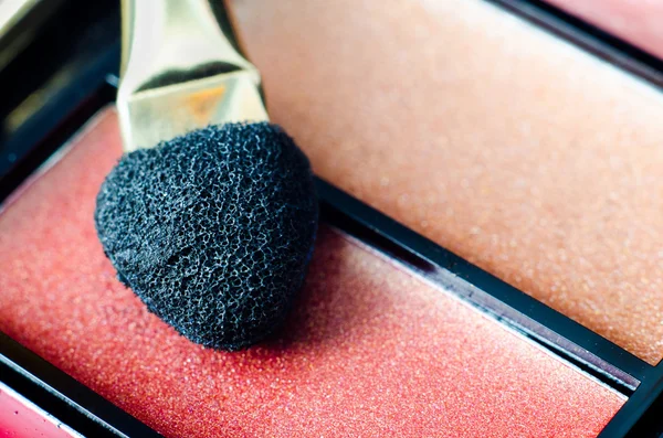 Brush and powder — Stock Photo, Image