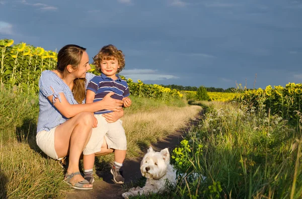 Moeder Kind Het Veld — Stockfoto