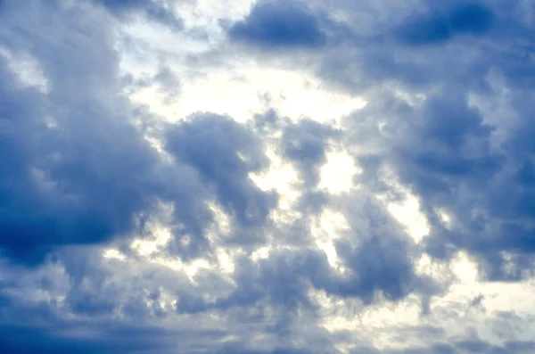 Cielo Azul Con Nubes Como Fondo — Foto de Stock