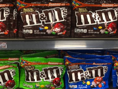 Farklı ürünlerin satıldığı süpermarket fotoğrafları. Bu süpermarket Arizona 'da bulunmaktadır..