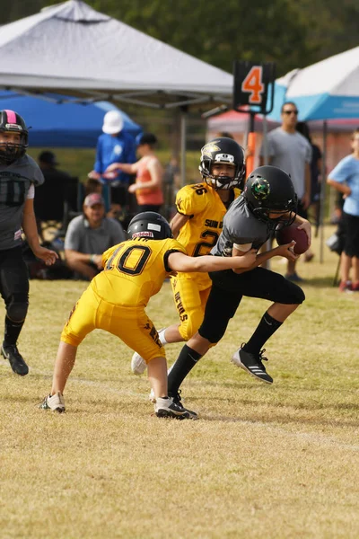 Enfants Jouant Pop Warner Dans Une Ligue Locale Apprenant Les — Photo