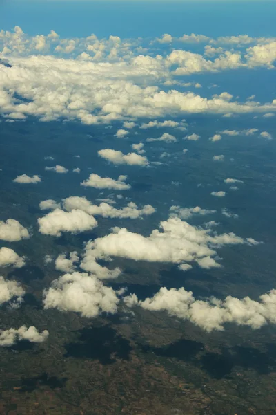 Nuvens suaves sobre vista — Fotografia de Stock