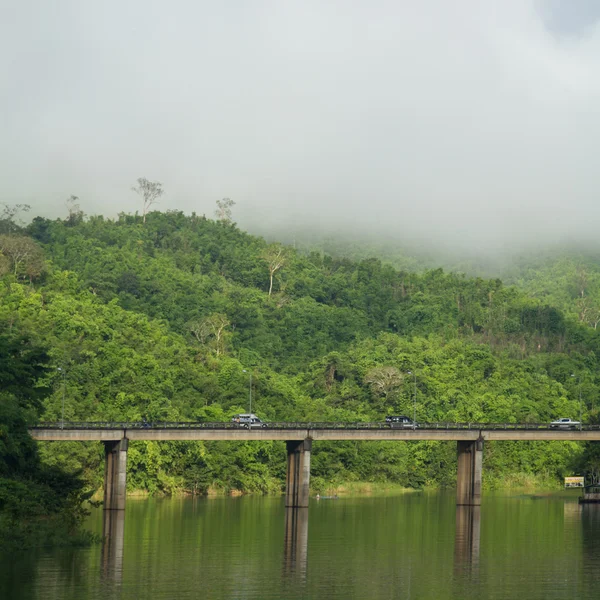 Bridge across river — Stock Photo, Image