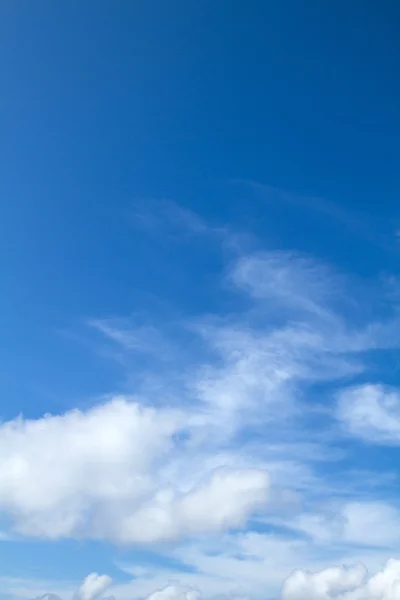 Blå himmel bakgrund — Stockfoto