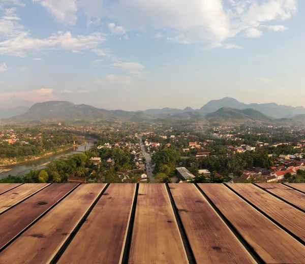 Vue ville antique et plancher de bois — Photo