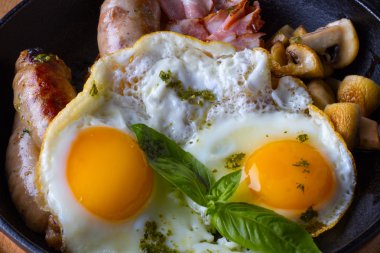 İngiliz kahvaltısı omlet