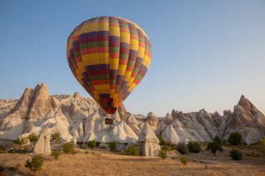 Türkiye 'de uçan sıcak hava balonu Kapadokya, Aşk Vadisi