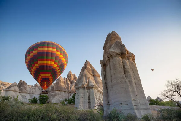 Flying Hot Air Balloon Turkey Cappadocia Love Valley — Stock Photo, Image