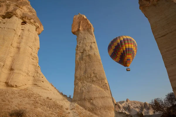 Létající Horkovzdušný Balón Turecku Cappadocia Love Valley Stock Fotografie