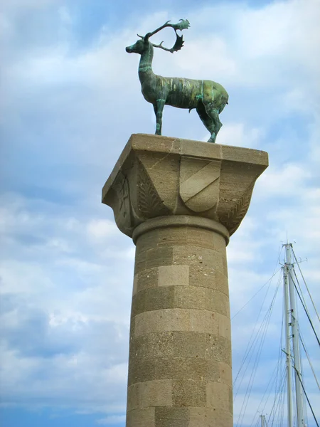 Hirschdenkmal auf Rhodos — Stockfoto