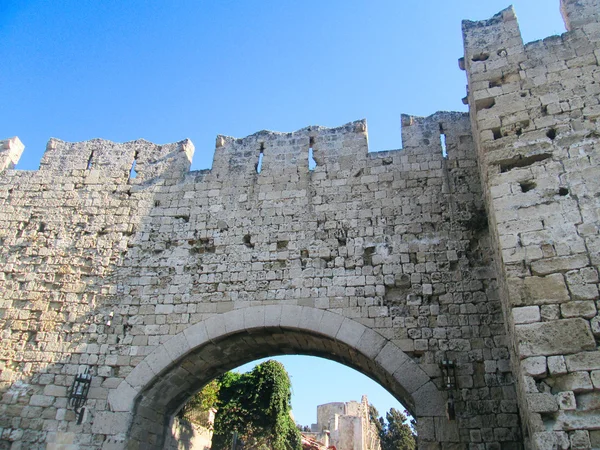 Ancienne arche de fortification en pierre — Photo