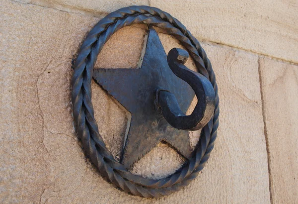 Estrella de hierro fundido gancho ornamental - disparo de primer plano — Foto de Stock