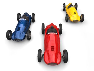 Kırmızı, mavi ve sarı eski moda yarış arabaları - tepeden tırnağa