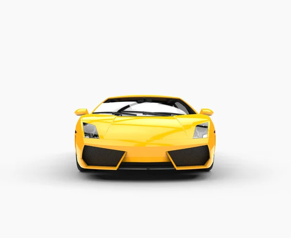 Желтый суперкар - вид спереди — стоковое фото
