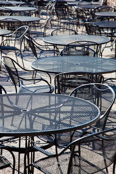 야외 테라스 테이블 — 스톡 사진