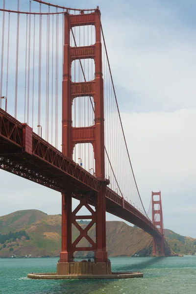 A famosa Golden Gate Bridge em San Francisco Califórnia — Fotografia de Stock