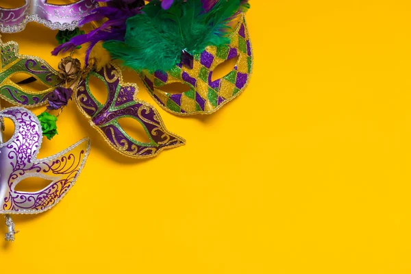 Mardi Gras Mask on yellow Background — Stock Photo, Image