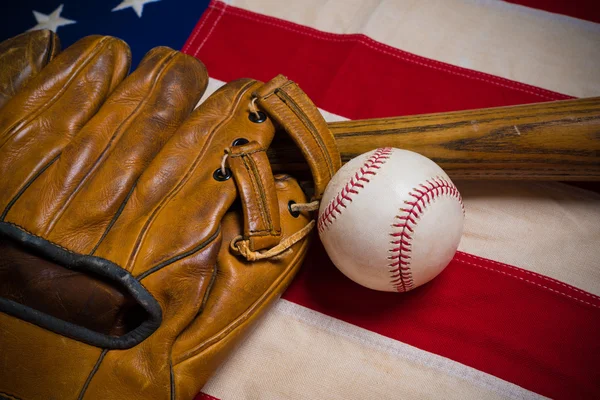 Old Glory and the National pastime — Stock Photo, Image