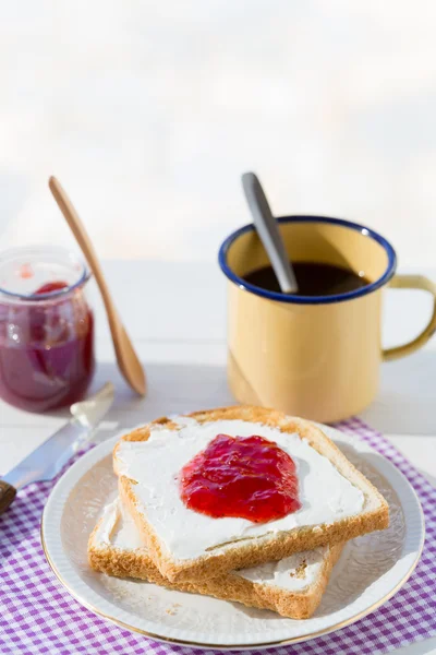 Colazione con brindisi — Foto Stock