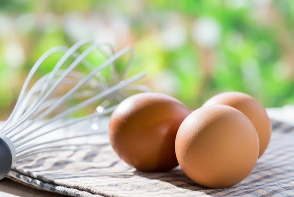 Čerstvá vejce v kuchyni — Stock fotografie