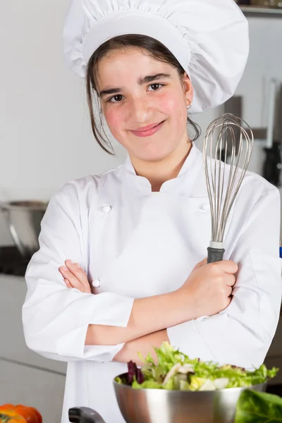 Teen girl in the kitchen — Stock Photo, Image