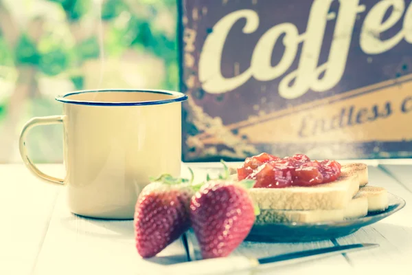 Colazione con brindisi — Foto Stock