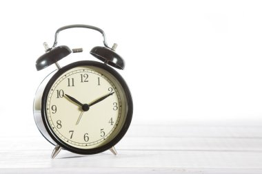 Klasik alarm saati