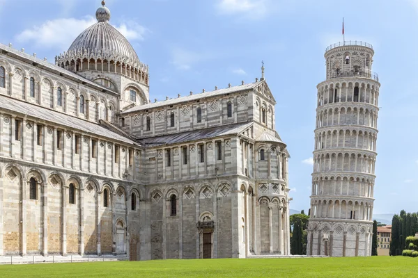 Katedral og tårn af pisa. Torre pendente - Stock-foto