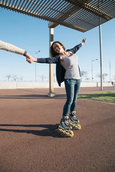 Girls skating — Stock Photo, Image