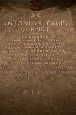 mezar Antonio gaudi
