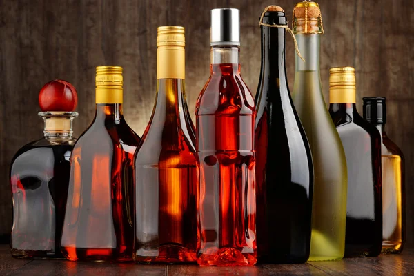 Bottles of assorted alcoholic beverages — Stock Photo, Image